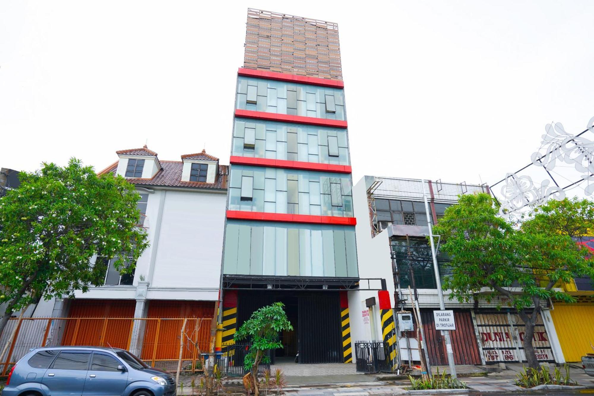 Super Oyo Flagship 3688 Pot Art Hotel Surabaya Exterior foto