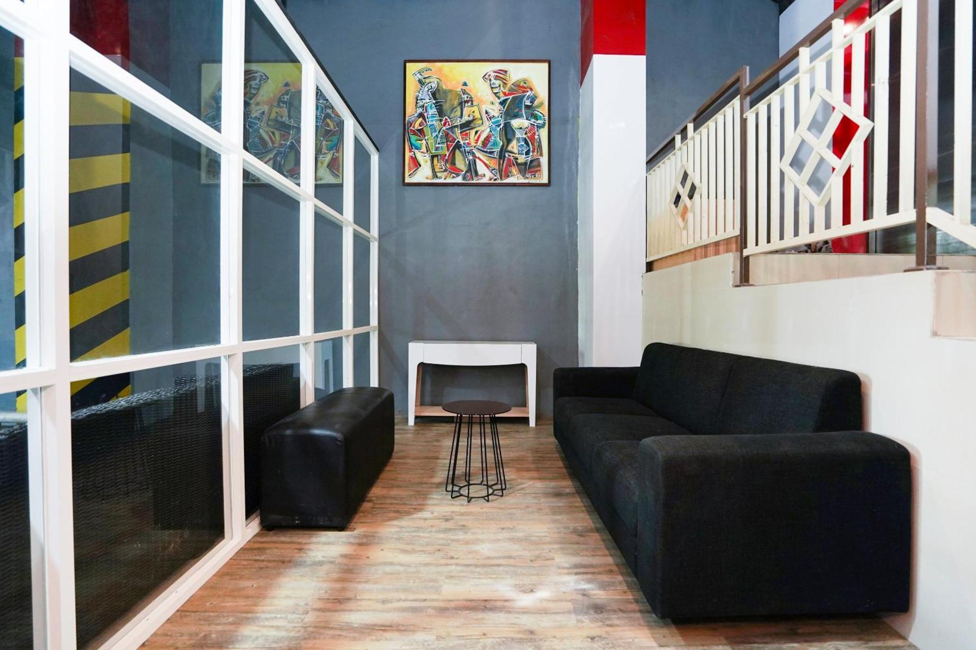 Super Oyo Flagship 3688 Pot Art Hotel Surabaya Exterior foto